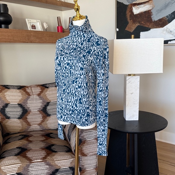 Oiselle Wazzie Wool Jacquard Mock Neck Long Sleeve - Picture 4 of 9